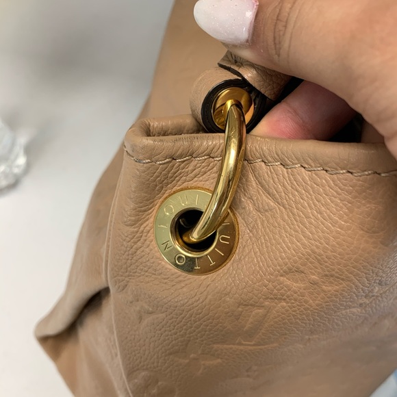Authentic Louis Vuitton Artsy MM - Picture 10 of 13